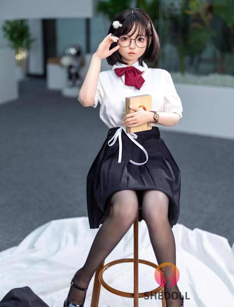 洛小夕 148cm D罩杯 全矽膠 - 可動下巴+學生制服 眼鏡娘 蘿莉巨乳 實體娃娃